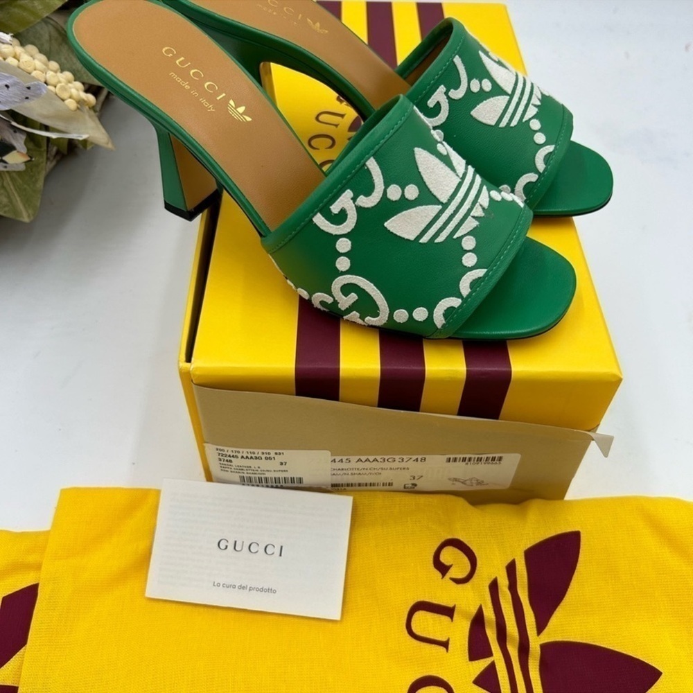 Women’s Gucci X Adidas slide sandals size 37 made in Italy - Picture 3 of 8